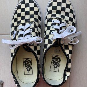 Vans (UNISEX) Size 7.5 W/6.0M